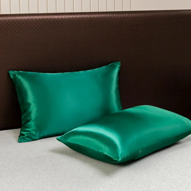 Parure de lit satinée unie – Luxe opulent pour une chambre royale