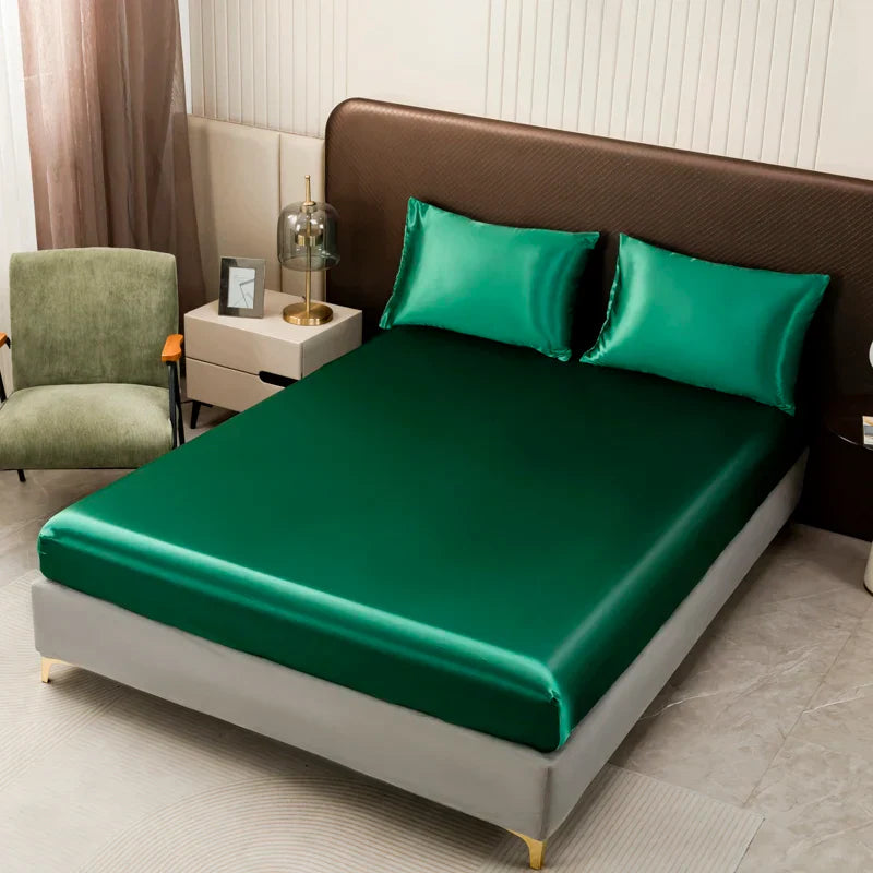Parure de lit satinée unie – Luxe opulent pour une chambre royale