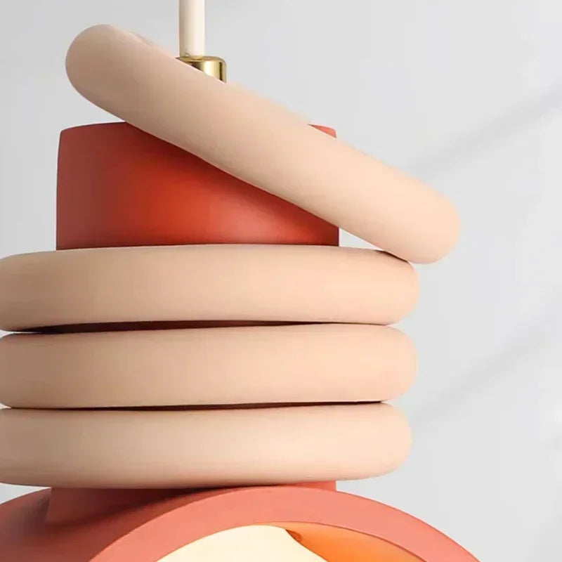 Suspension LED créative en résine – Design orange & blanc Art Déco